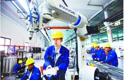 熊貓電子將實(shí)現(xiàn)“機(jī)器人造機(jī)器人”