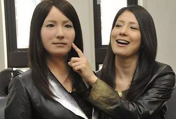 專家說2050年你可以找個機(jī)器人合法結(jié)婚！