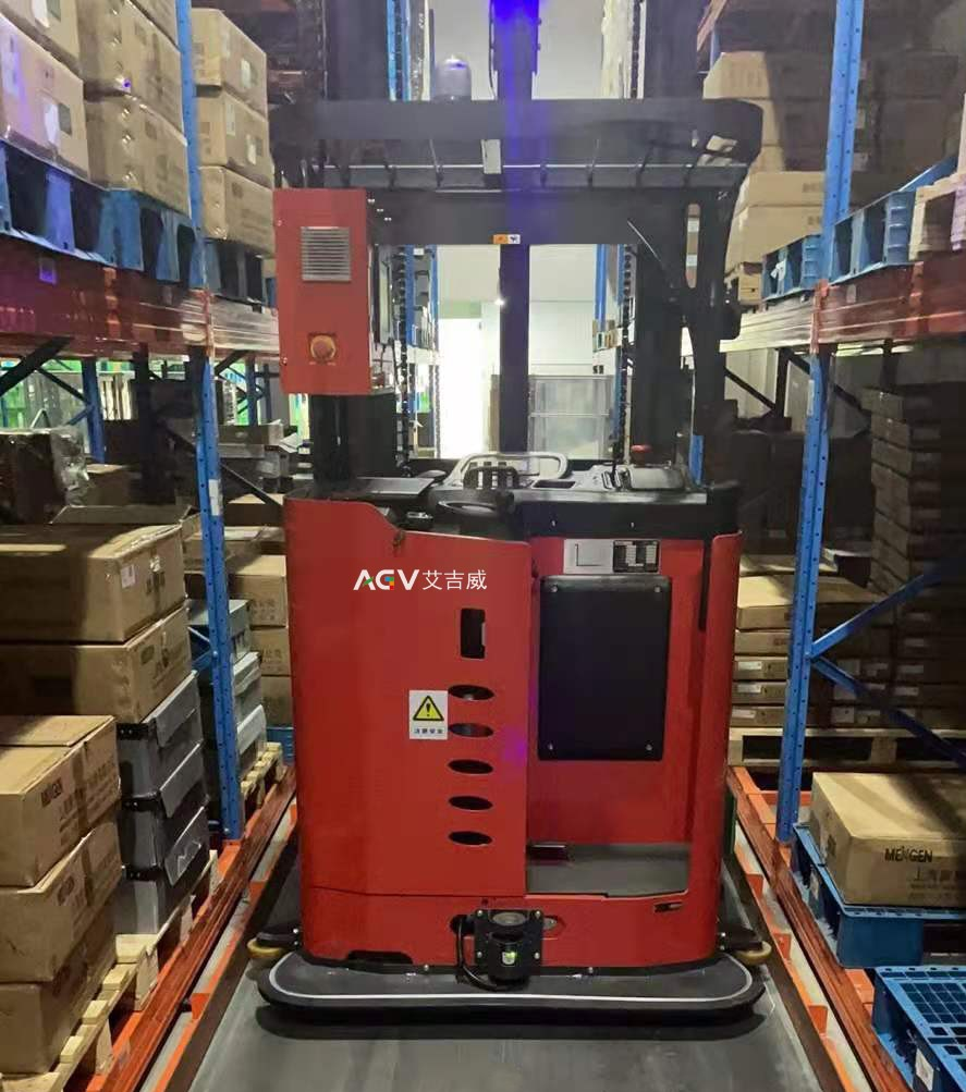 案例賞析 艾吉威三向叉車AGV在精密制造業的應用