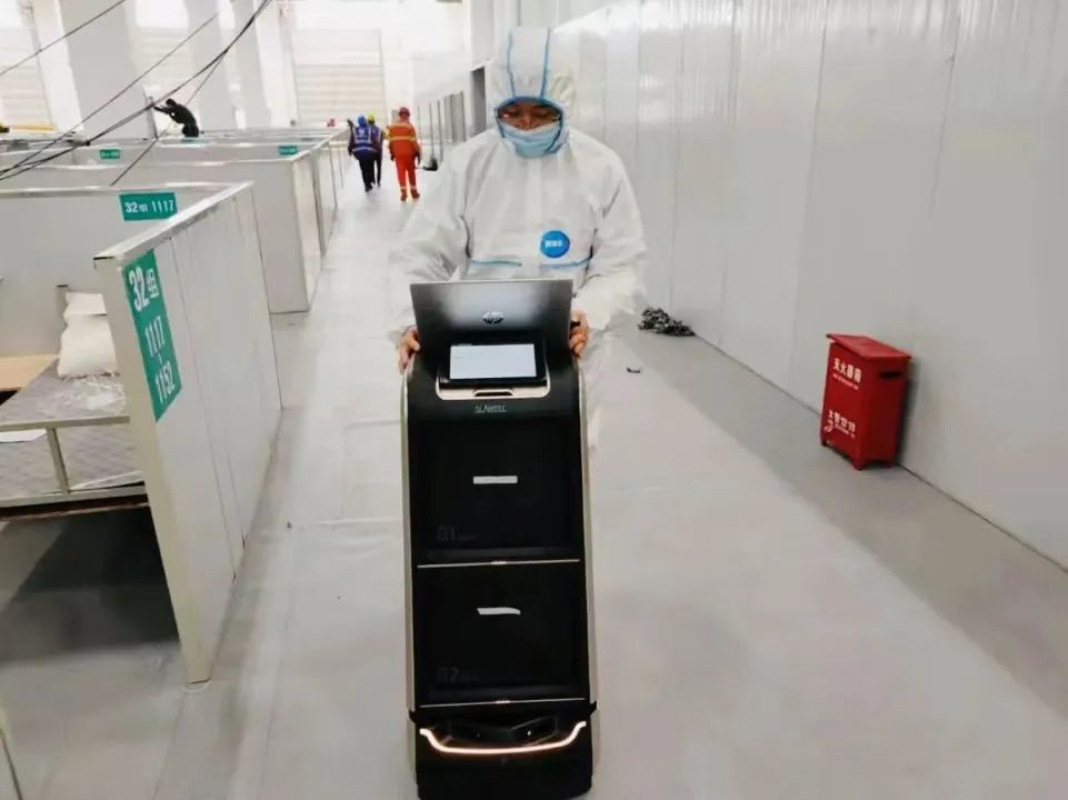 EMQ & 思嵐科技：物聯網+AI 支援抗疫，智能機器人保障上海方艙運轉